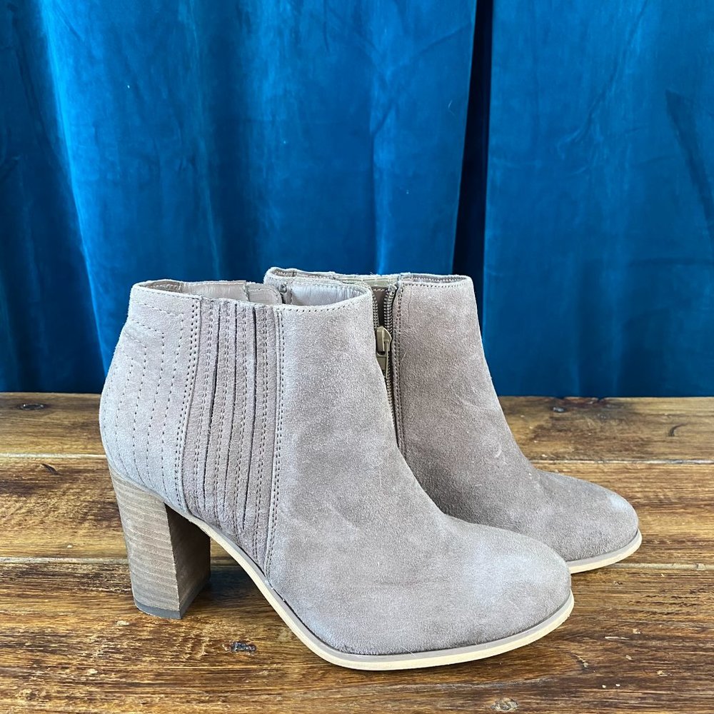 Carlos by Carlos Santana Kaliopi Suede Ankle Boot Tan Size 8.5 - Picture 2 of 9